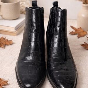 Dolce Vita Tristan Black Croc Embossed Ankle Boots Sz 8